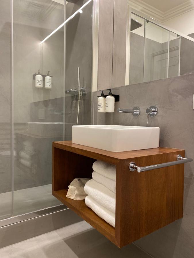 Uma Suites Rambla Catalunya 22 Barcelona Exterior photo